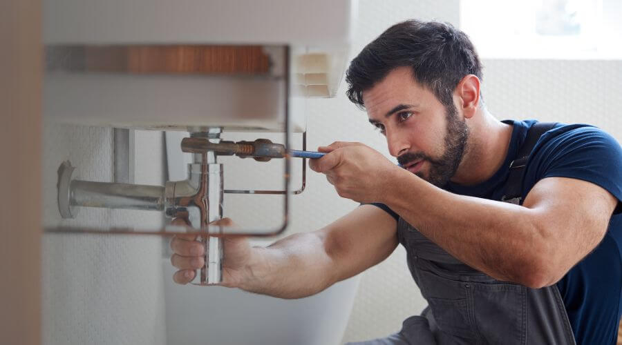 Water heater thermostat replacement in Douglas, WY